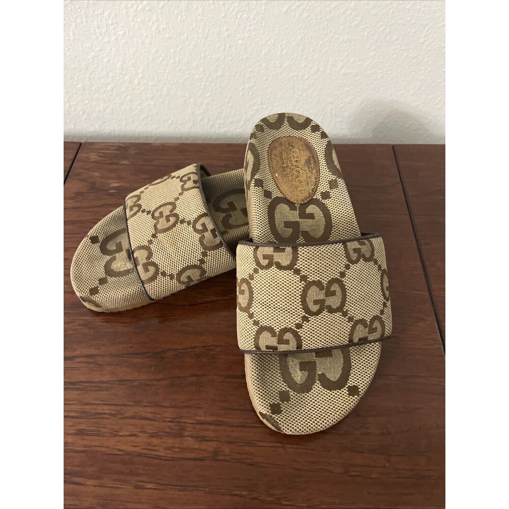 Gucci Slide GG Canvas Monogram Used As Is Has Stain And Imperfections Sz 8-8.5 W